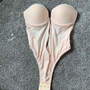 Nude low back shape wear